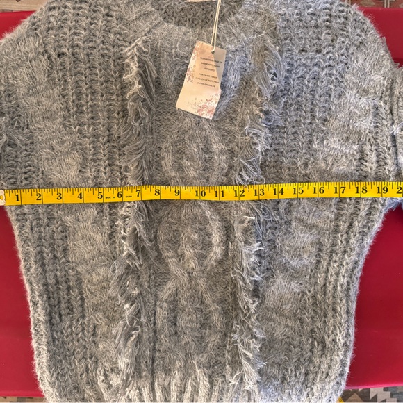 Sweater 🩶 - Picture 6 of 8